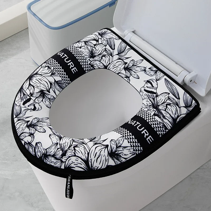 Zara Home Bathroom - غطاء مقعد مرحاض سميك بسحاب، غطاء