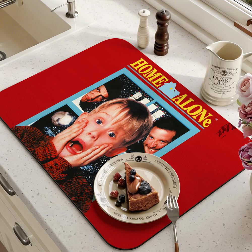 سجادة أرضية بتصميم فيلم 'وحيدً - مراجعة Home Alone Bathroom وسعره