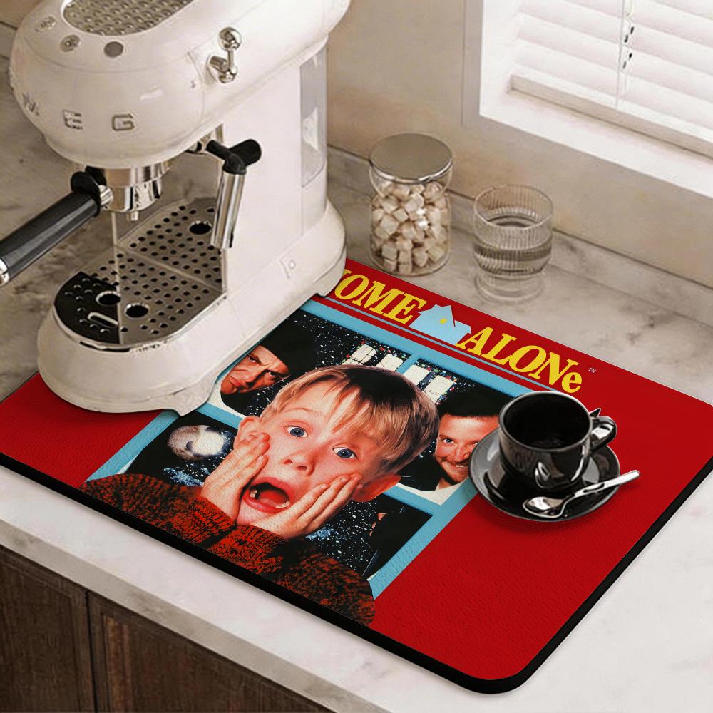 سجادة أرضية بتصميم فيلم 'وحيدً - مراجعة Home Alone Bathroom وسعره
