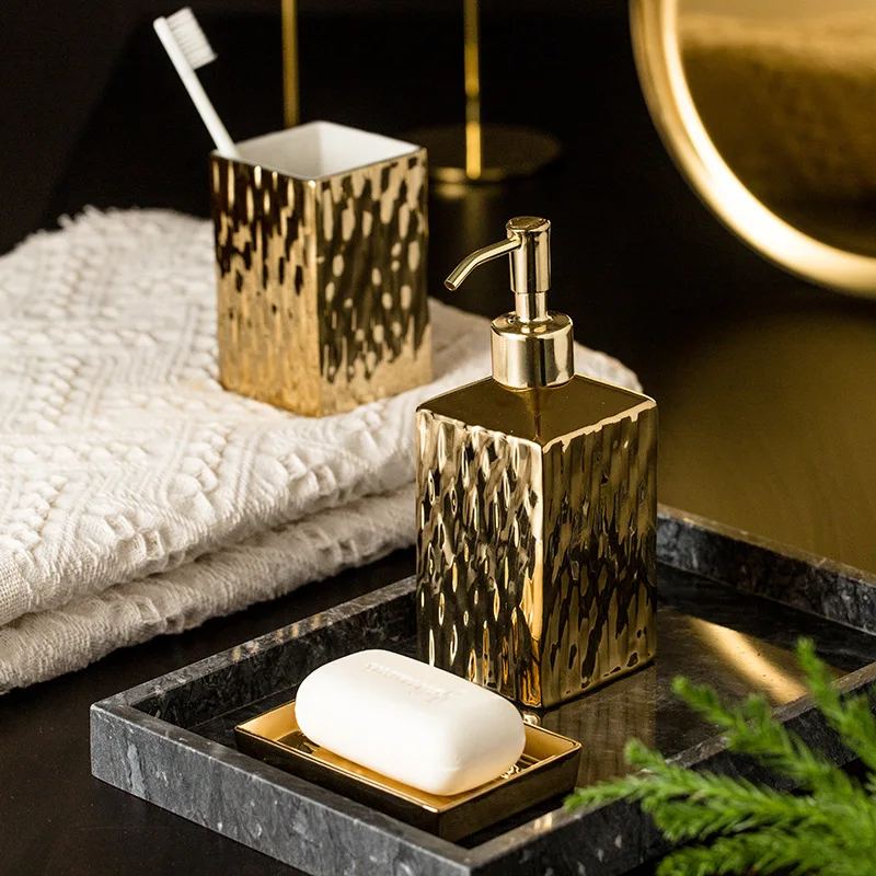 مجموعة إكسسوارات الحمام السيرا - مراجعة Zara Home Bathroom وسعره